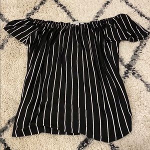 Off the shoulder Striped tee